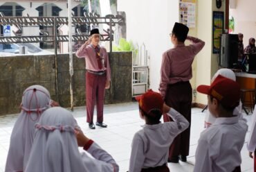 HUT ke-81 RI, SD Muhammadiyah PK Solo Tanamkan Nilai Kepahlawanan
