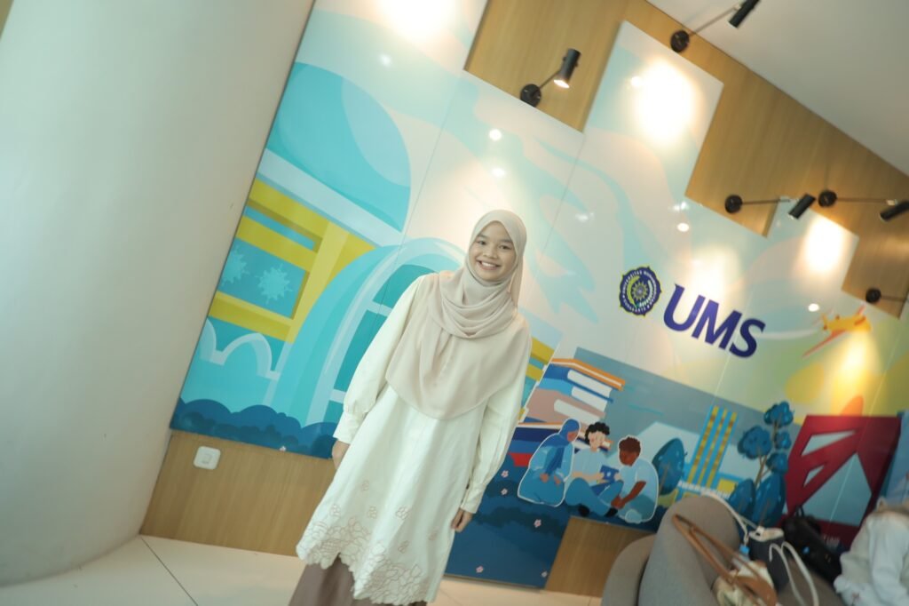Salah satu penerima Beasiswa Hafidz Al-Qur’an (BHA) UMS 2026, Garneta Felicia Furaida, calon mahasiswa Program Studi Keperawatan asal Temanggung.