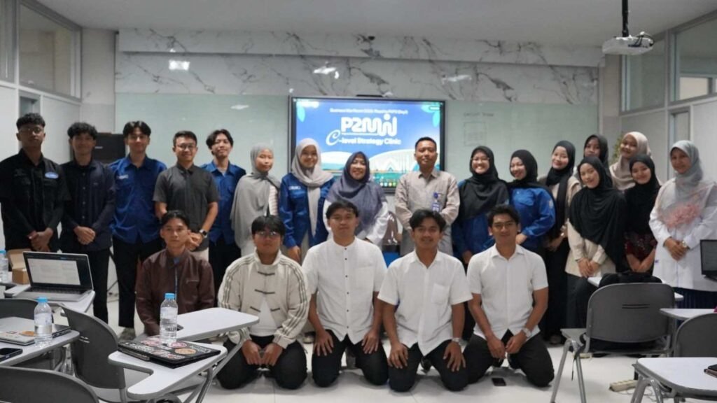 Universitas Muhammadiyah Surakarta (UMS) memperkuat pendampingan kewirausahaan mahasiswa melalui Program Pembinaan Mahasiswa Wirausaha (P2MW). Direktorat Kemahasiswaan dan Pengembangan Talenta Inovasi (DKPTI) UMS menggelar P2MW Business War Room 2026: Road to PKP 2 untuk meningkatkan kesiapan mahasiswa dalam mengelola dan mengembangkan bisnis.