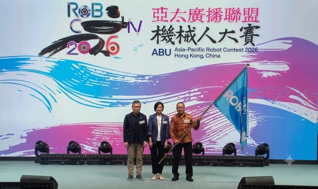 Universitas Muhammadiyah Surakarta (UMS) dipercaya menjadi venue utama penyelenggaraan ABU Robocon 2027 di Indonesia. Kepercayaan tersebut ditandai dengan penerimaan resmi bendera tuan rumah ABU Robocon dari Hong Kong kepada Indonesia pada penutupan ABU Robocon 2026.