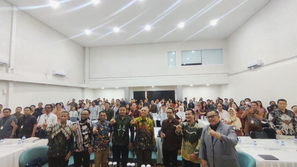 Universitas Muhammadiyah Surakarta (UMS) memperkuat sinergi riset bersama BIM University melalui Workshop Penulisan Proposal Hibah Nasional untuk Dosen Muda dan Vokasi 2026 di Denpasar, Bali, 23-25 September 2026.