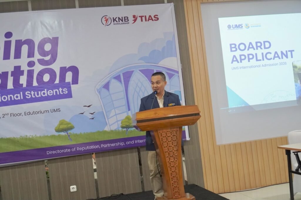 Direktur Direktorat Reputasi, Kemitraan dan Urusan Internasional UMS Nurgiyatna
