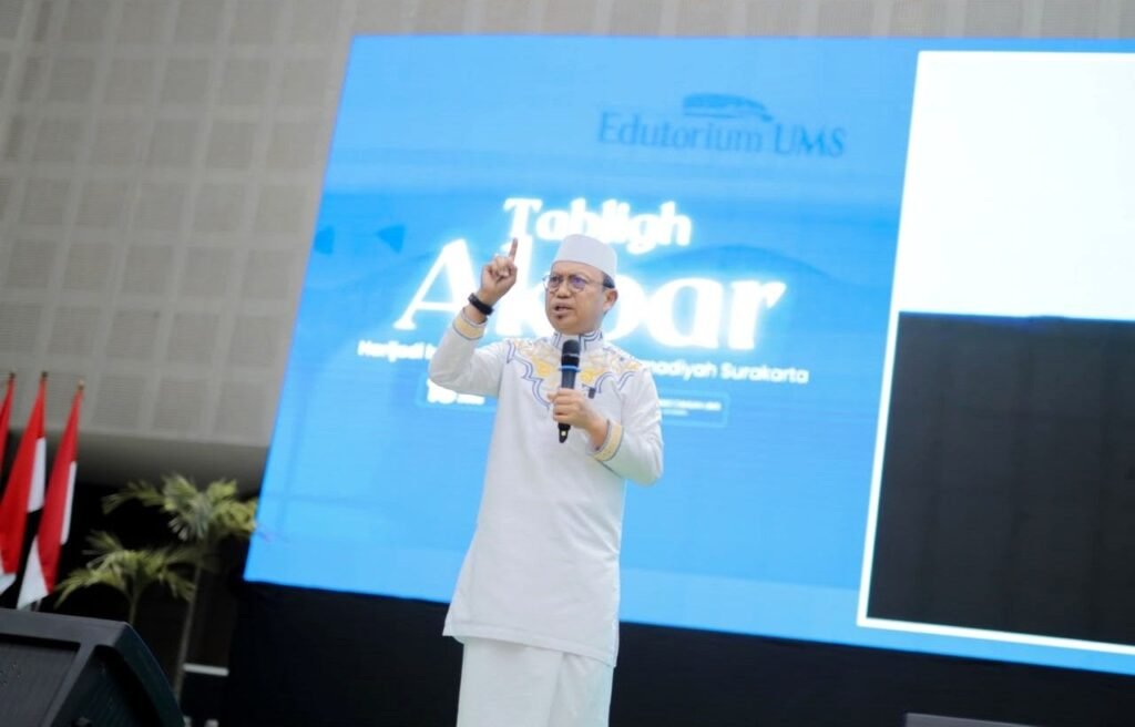 Tablig Akbar Hari Jadi ke-68 UMS, Das’ad Latif Ajak Jaga Akidah dan Amalkan Nilai Islam dalam Kehidupan