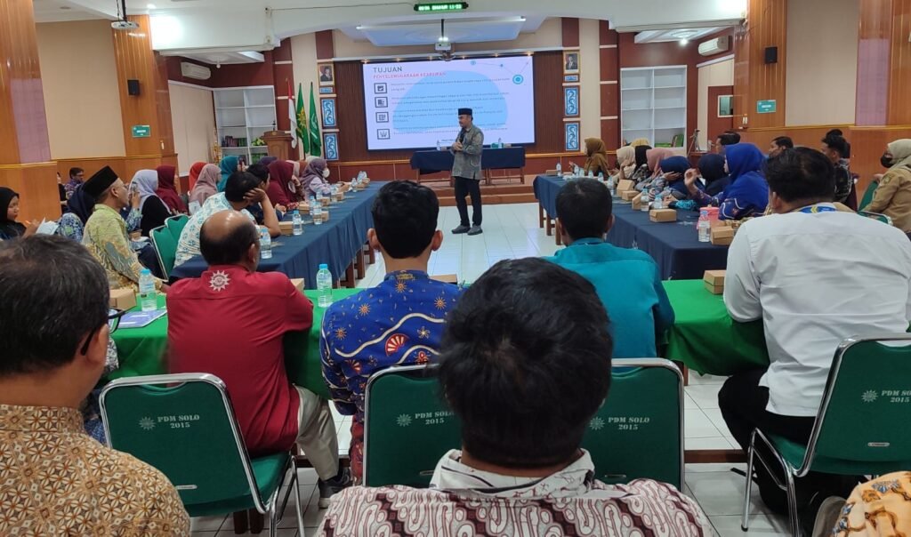 Perkuat Tata Kelola Administrasi, Sekolah Muhammadiyah di Solo ikuti Workshop Kearsipan