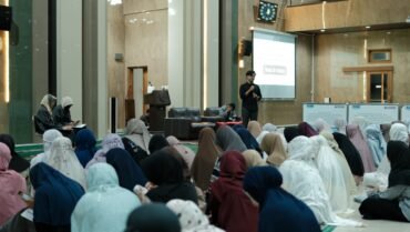 PESMA UMS Latih Mahasantri Public Speaking dan Personal Branding
