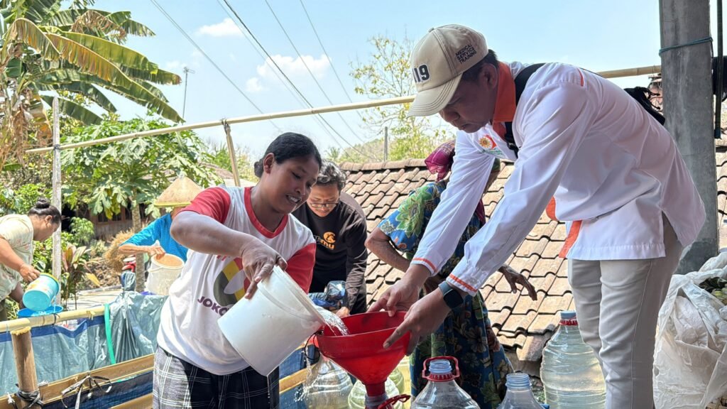 RS PKU Muhammadiyah Surakarta Salurkan 12 Tangki Air ke Boyolali