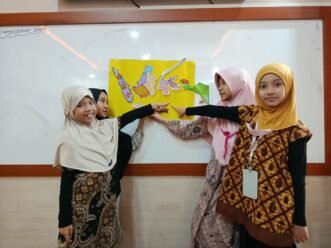 Hari Batik Nasional, Murid SD Muhammadiyah PK Solo Sulam Peta Nusantara