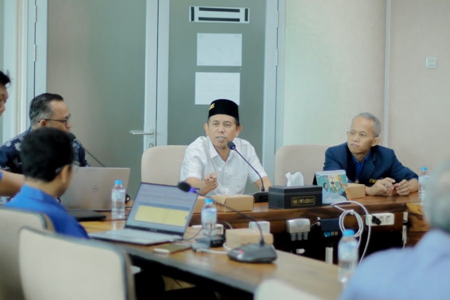 Wakil Rektor IV UMS, Prof. EM Sutrisna.