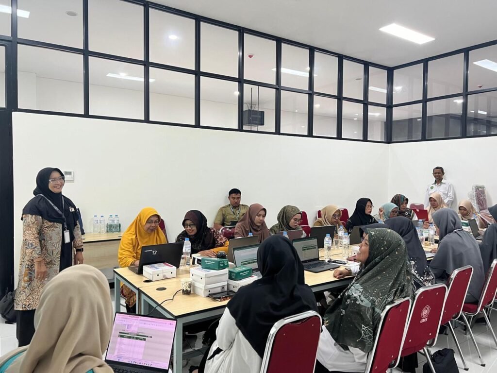 Tim Pengabdian UMS Dorong Digitalisasi Dikdasmen PCM Kartasura