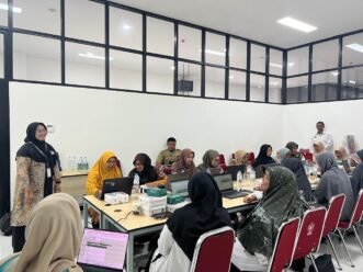 Tim Pengabdian UMS Dorong Digitalisasi Dikdasmen PCM Kartasura