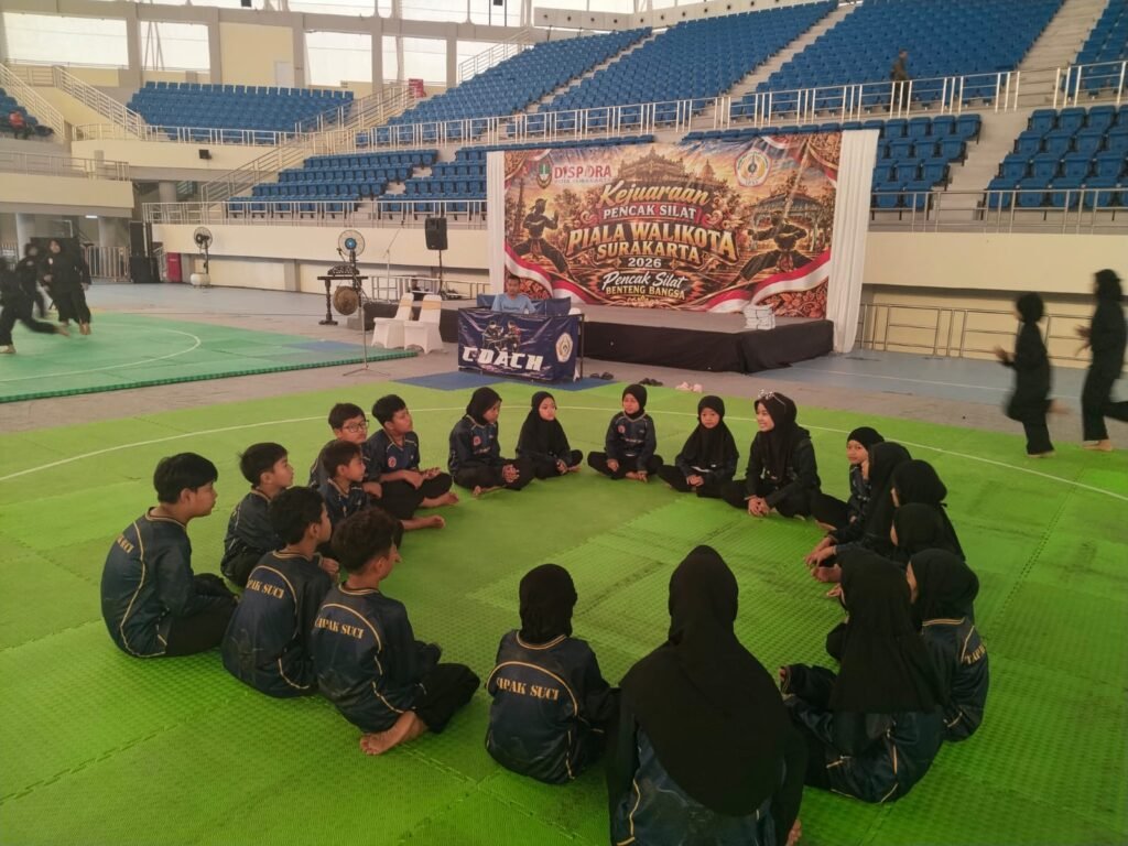 Kontingen Tapak Suci SD Muhammadiyah 8 Jagalan atau SD Mapan meraih gelar juara umum kelompok usia dini dalam Kejuaraan Pencak Silat Piala Wali Kota 2026. Dalam kompetisi yang berlangsung di GOR Manahan pada 10–11 Oktober 2026 tersebut, kontingen SD Mapan membawa pulang 18 medali, terdiri atas 11 emas, enam perak, dan satu perunggu.