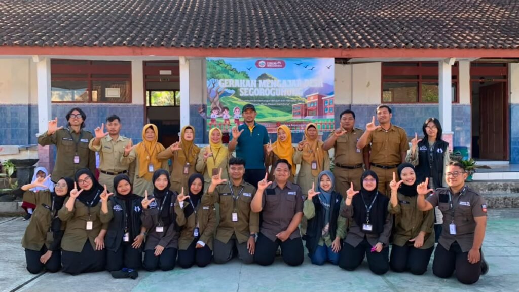 Mahasiswa Program Studi Geografi Universitas Muhammadiyah Surakarta (UMS), Hian Risnandar, meraih Juara I Pemuda Pelopor Kabupaten Karanganyar 2026 bidang Pendidikan dan Sosial Masyarakat.