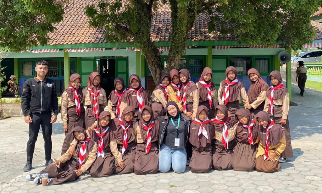 Badan Eksekutif Mahasiswa Fakultas Hukum dan Ilmu Politik (BEM FHIP) Universitas Muhammadiyah Surakarta (UMS) menggelar program DESA CERDAS di Desa Alas Tuwo, Kecamatan Kebakkramat, Kabupaten Karanganyar, pada Juli hingga September 2026.